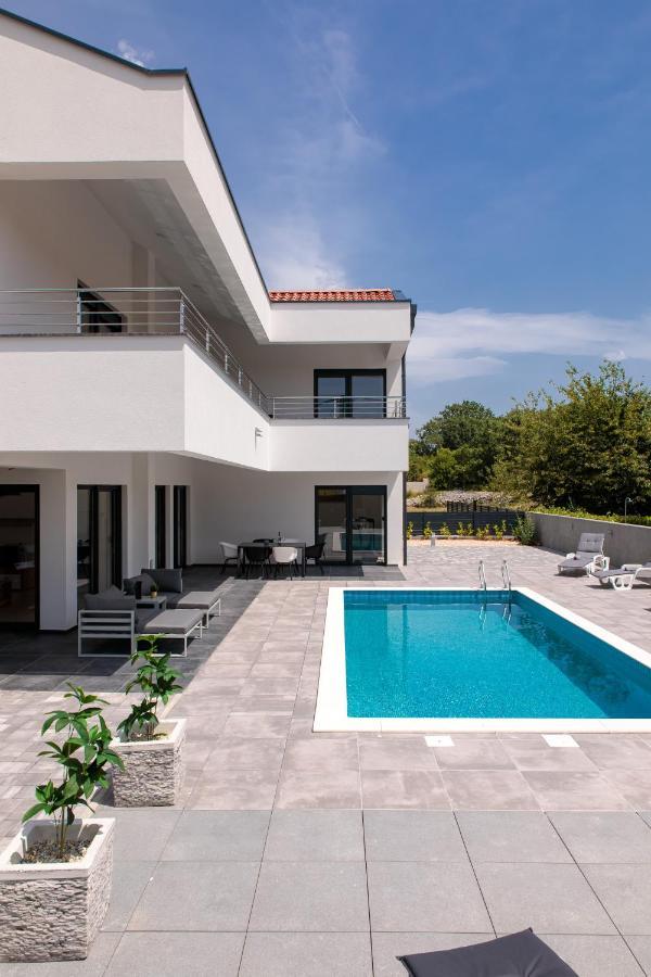 Villa Graefin Malinska Extérieur photo